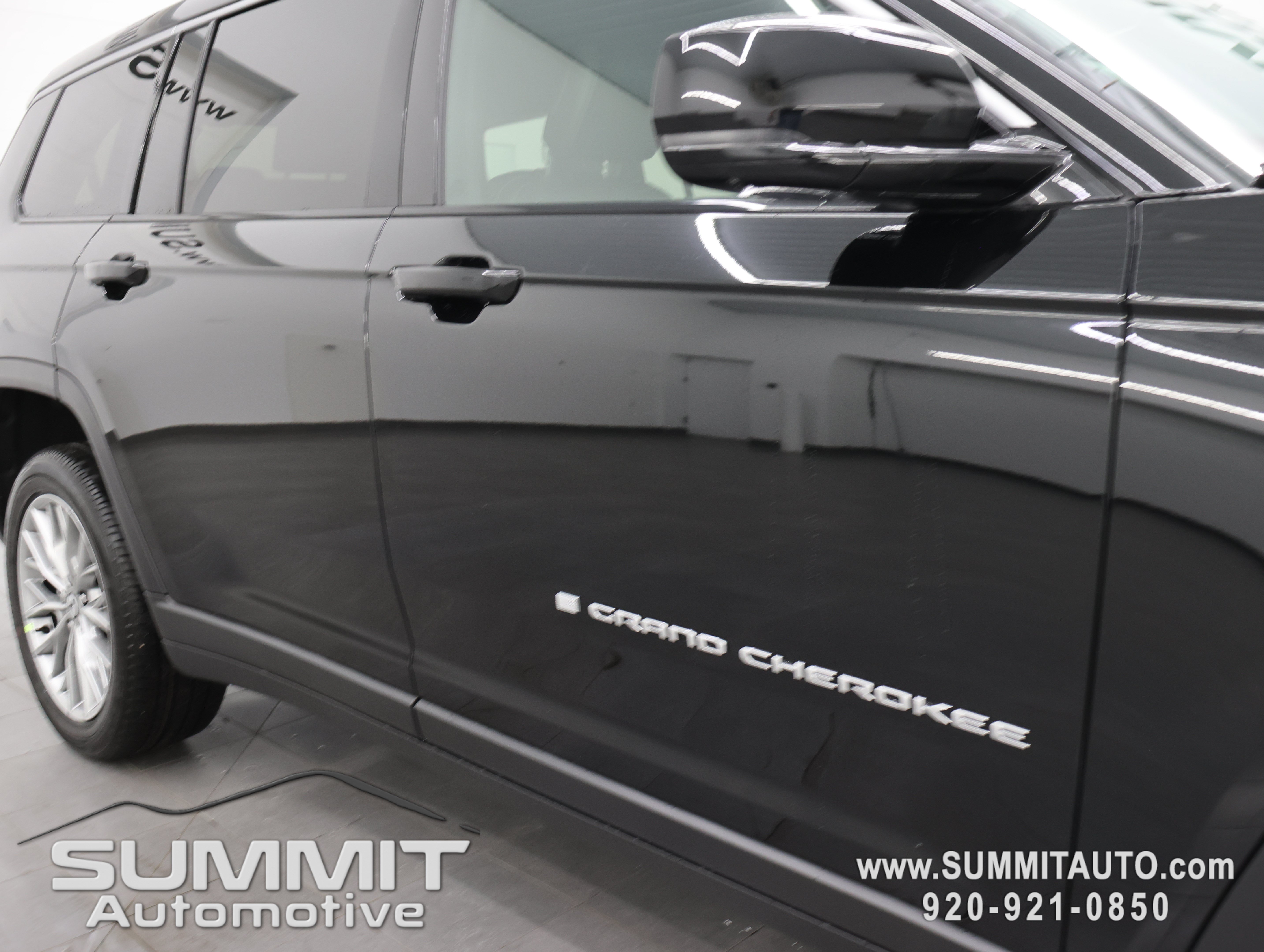 New 2027 Jeep Grand Cherokee L Limited AWD/4WD image 29