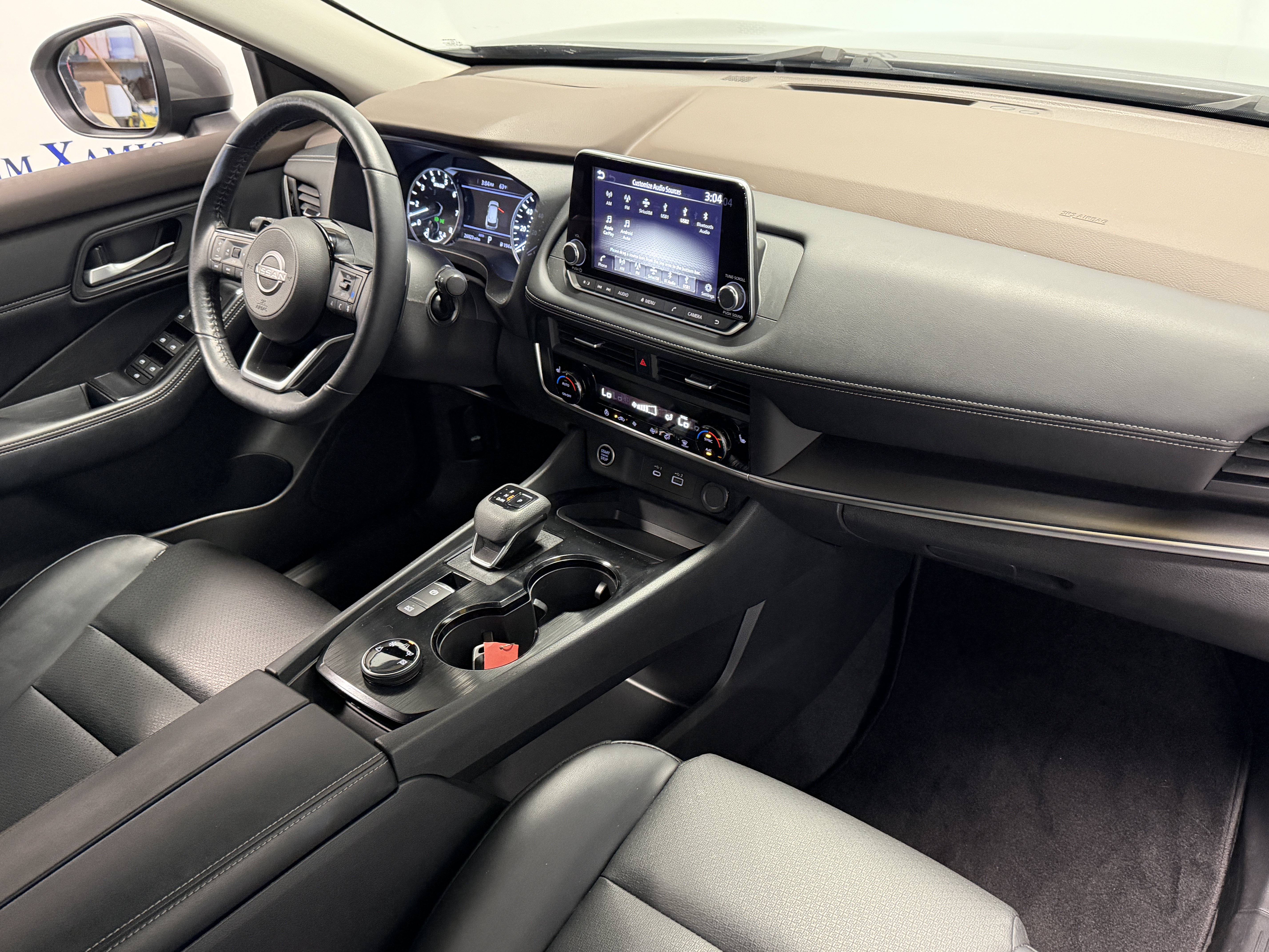 Used 2023 Nissan Rogue SV w/ SV Premium B Package AWD/4WD image 19