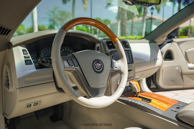 Used 2004 Cadillac XLR image 32