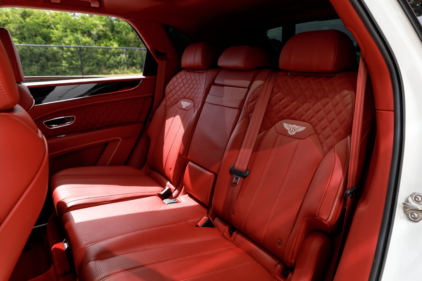 Used 2021 Bentley Bentayga AWD/4WD image 20