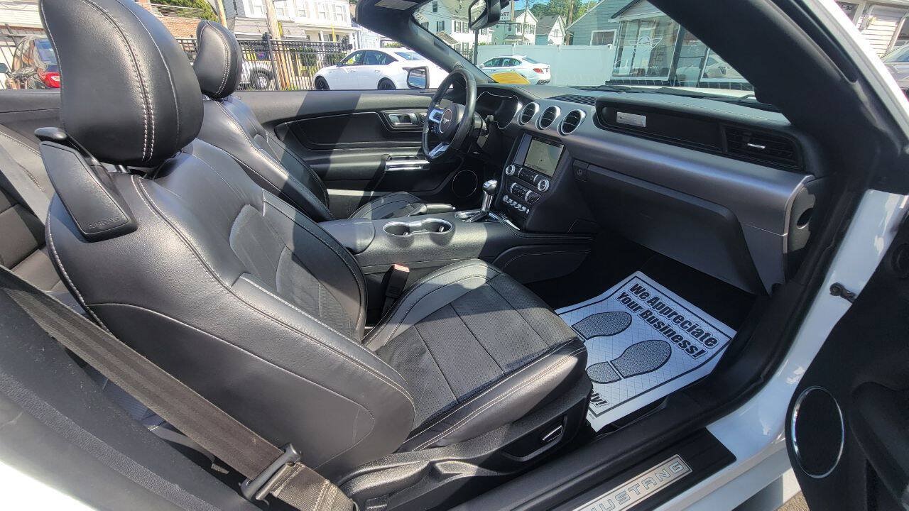 Used 2019 Ford Mustang GT Premium w/ Equipment Group 401A RWD image 26