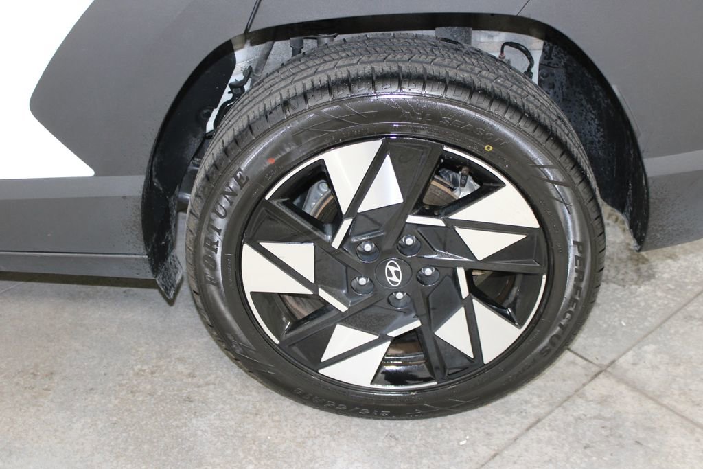 Used 2024 Hyundai Kona SEL w/ Convenience Package image 47
