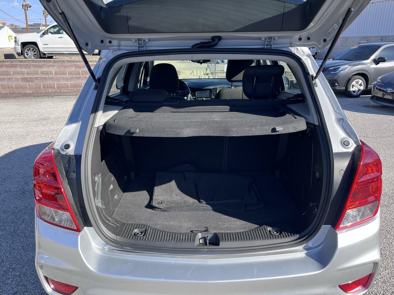 Used 2017 Chevrolet Trax LS FWD image 11