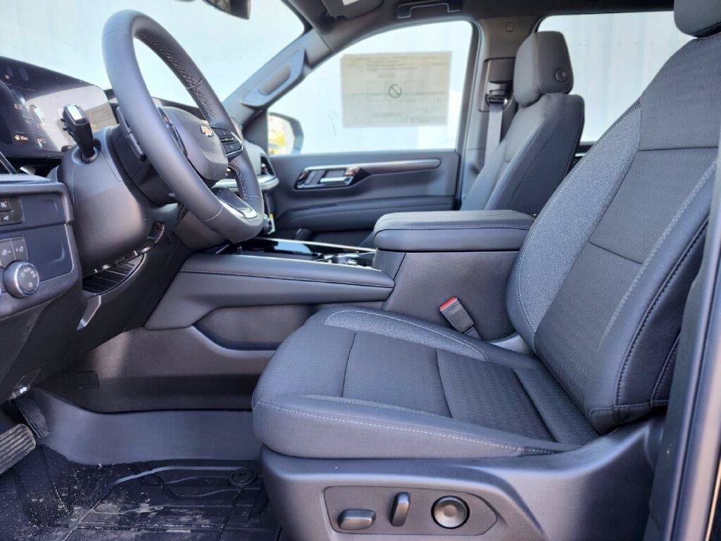 New 2026 Chevrolet Suburban LS AWD/4WD image 18