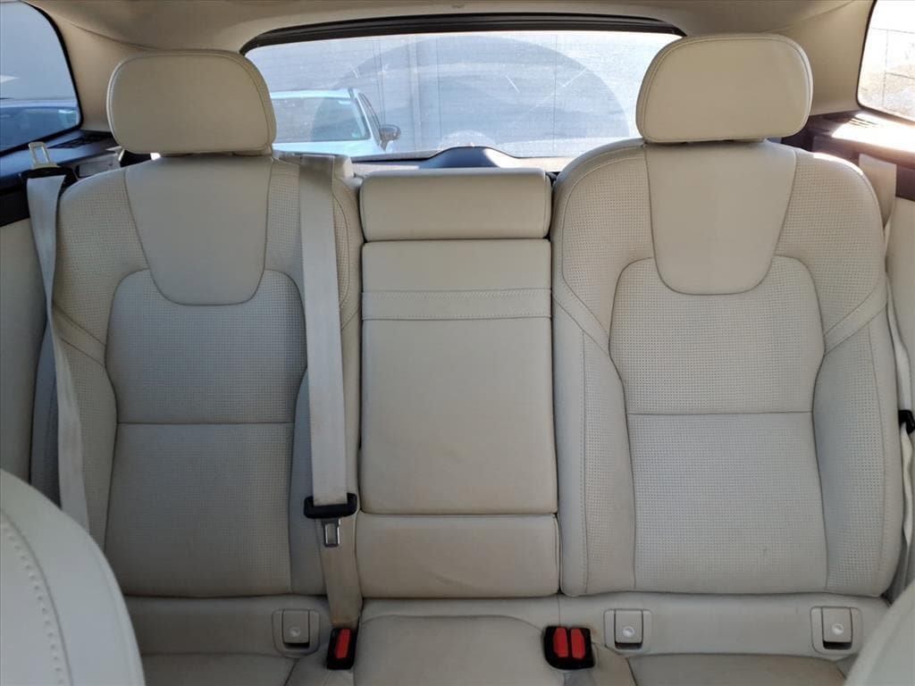 Used 2021 Volvo XC60 T5 Inscription w/ Advanced Package FWD image 18