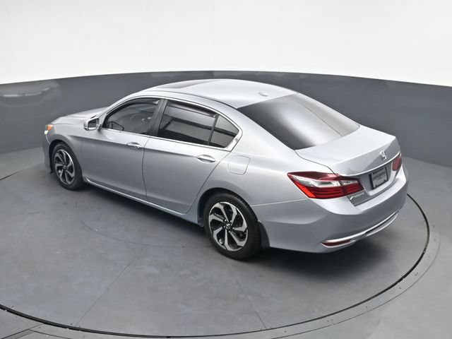 Used 2017 Honda Accord EX image 25