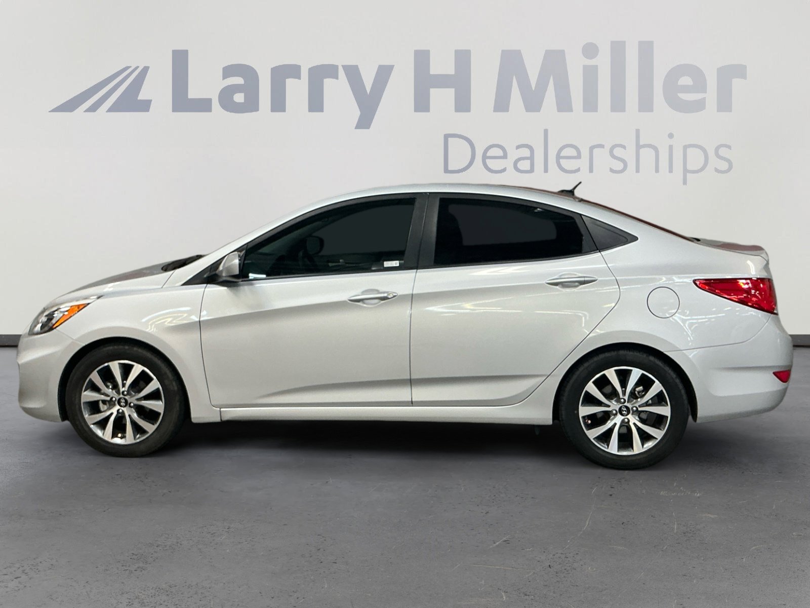 Used 2017 Hyundai Accent Value Edition FWD image 2
