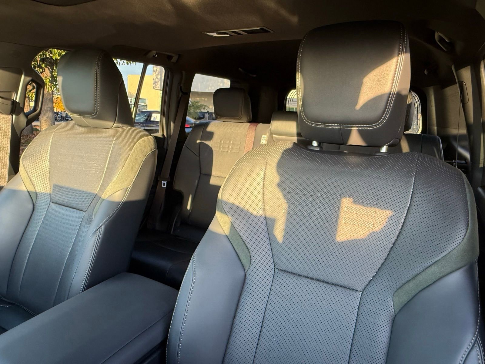 Used 2025 Lexus GX 550 image 22