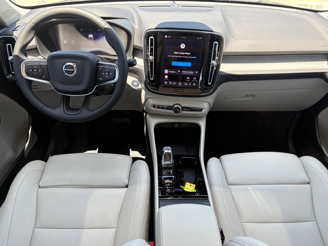 New 2026 Volvo XC40 B4 Plus w/ Protection Package Premier image 9