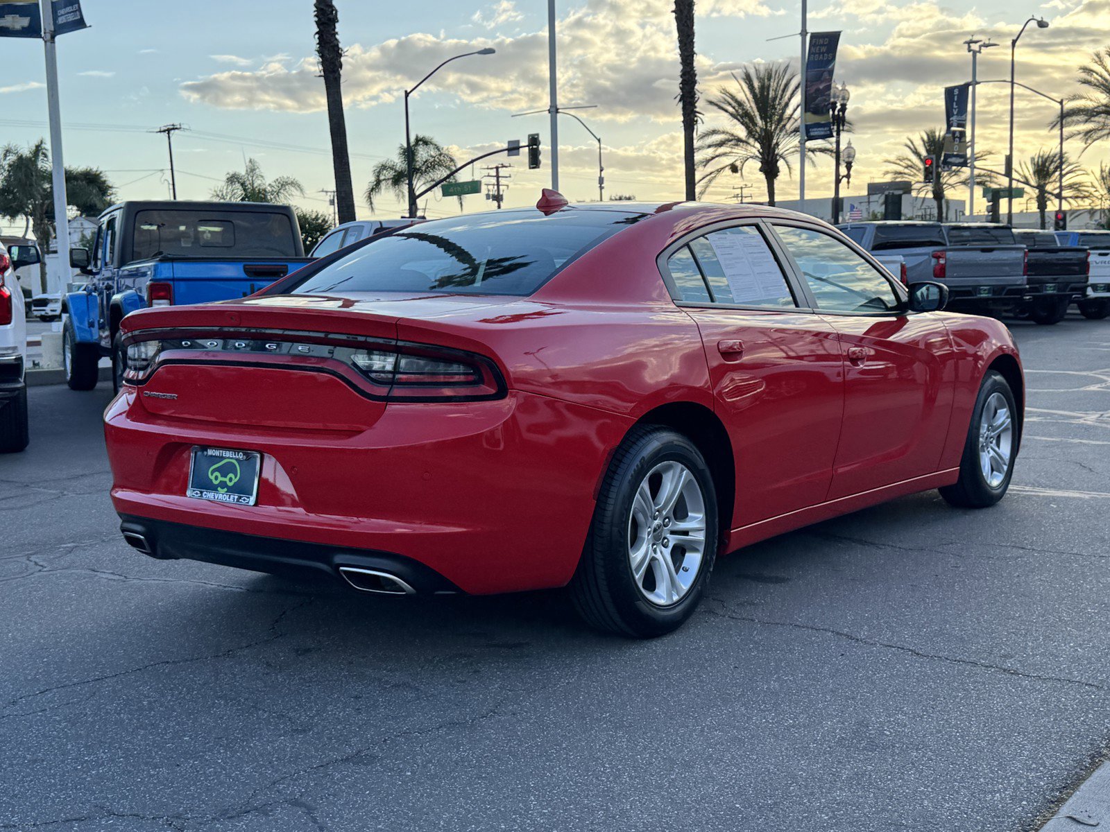 Used 2023 Dodge Charger SXT image 4