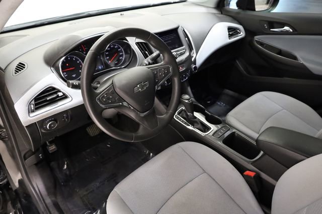 Used 2019 Chevrolet Cruze LT w/ Convenience Package image 11