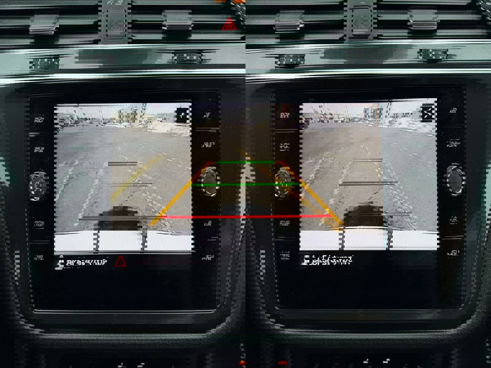 Used 2022 Volkswagen Tiguan SE R-Line image 24