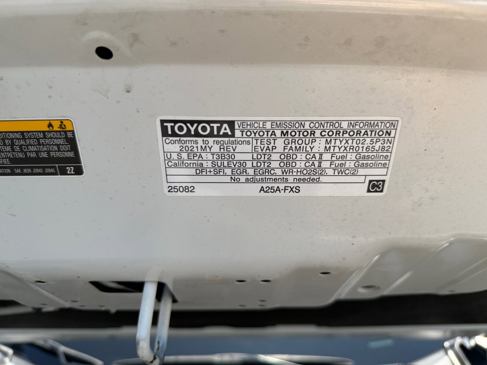 Used 2021 Toyota RAV4 XLE Premium image 26