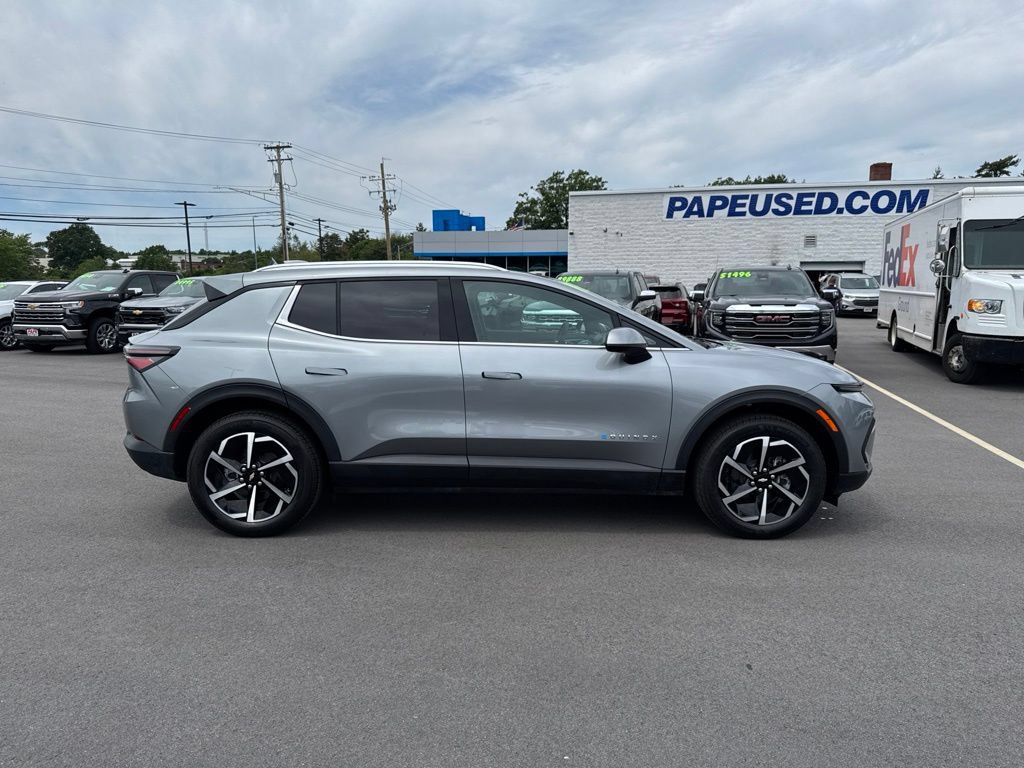 Used 2026 Chevrolet Equinox EV LT AWD/4WD image 3