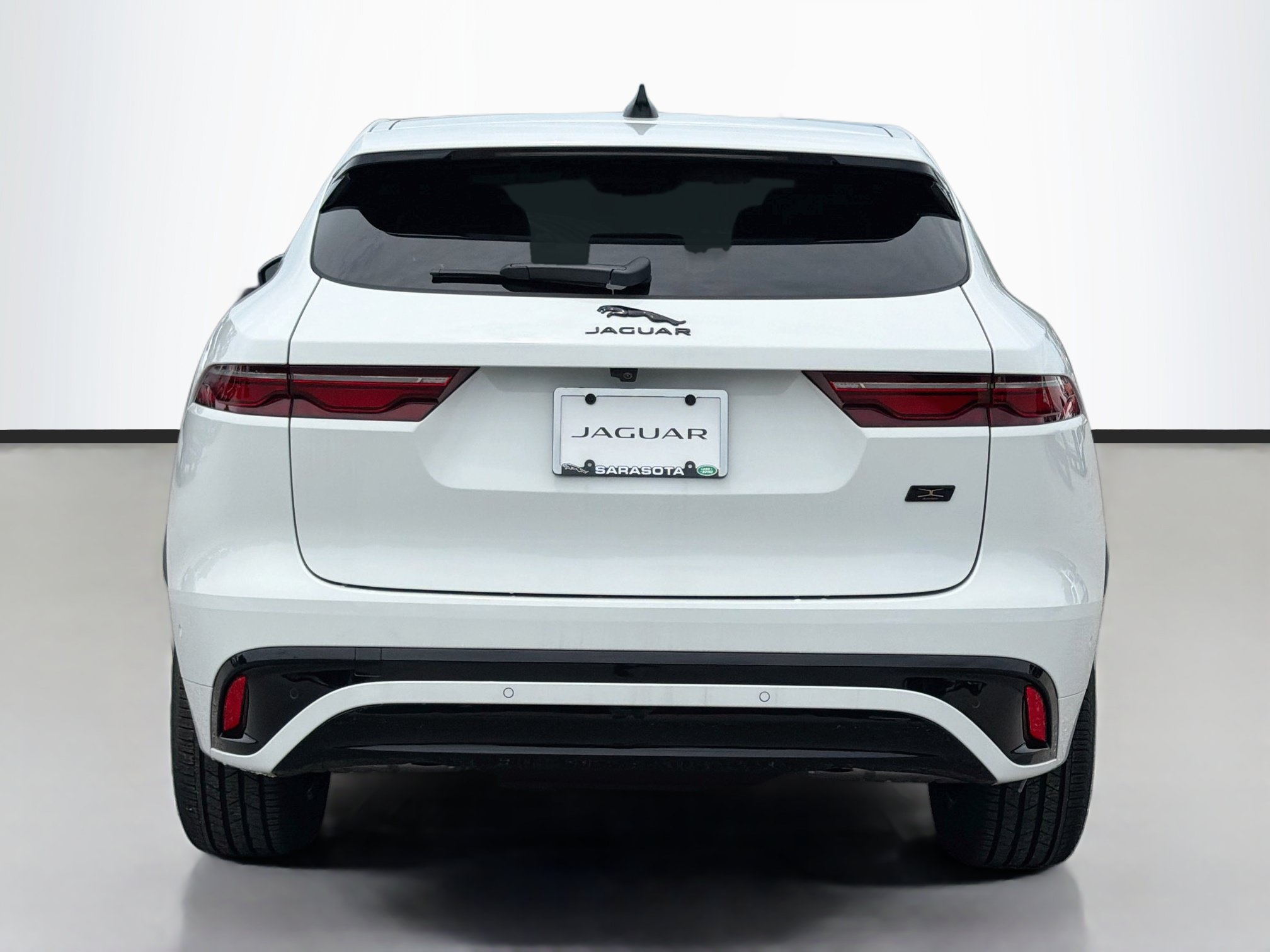 New 2026 Jaguar F-PACE R-Dynamic S AWD/4WD image 4
