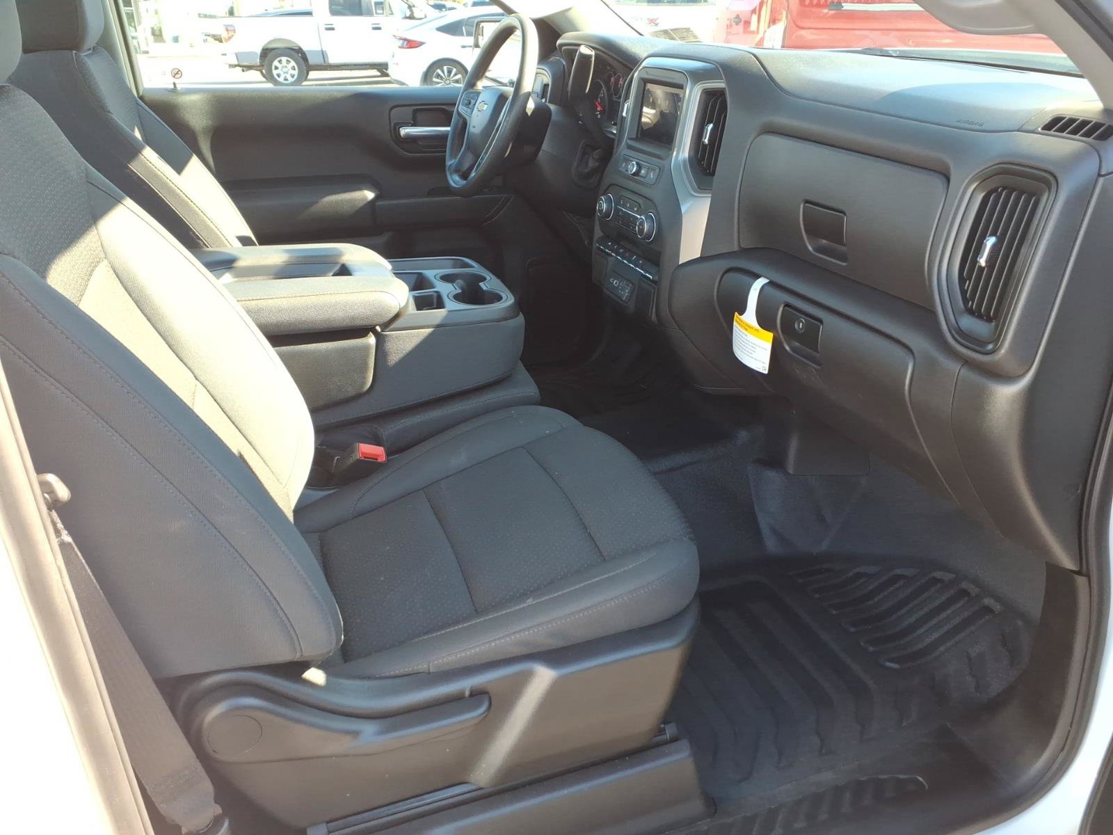 Used 2025 Chevrolet Silverado 1500 W/T RWD image 16