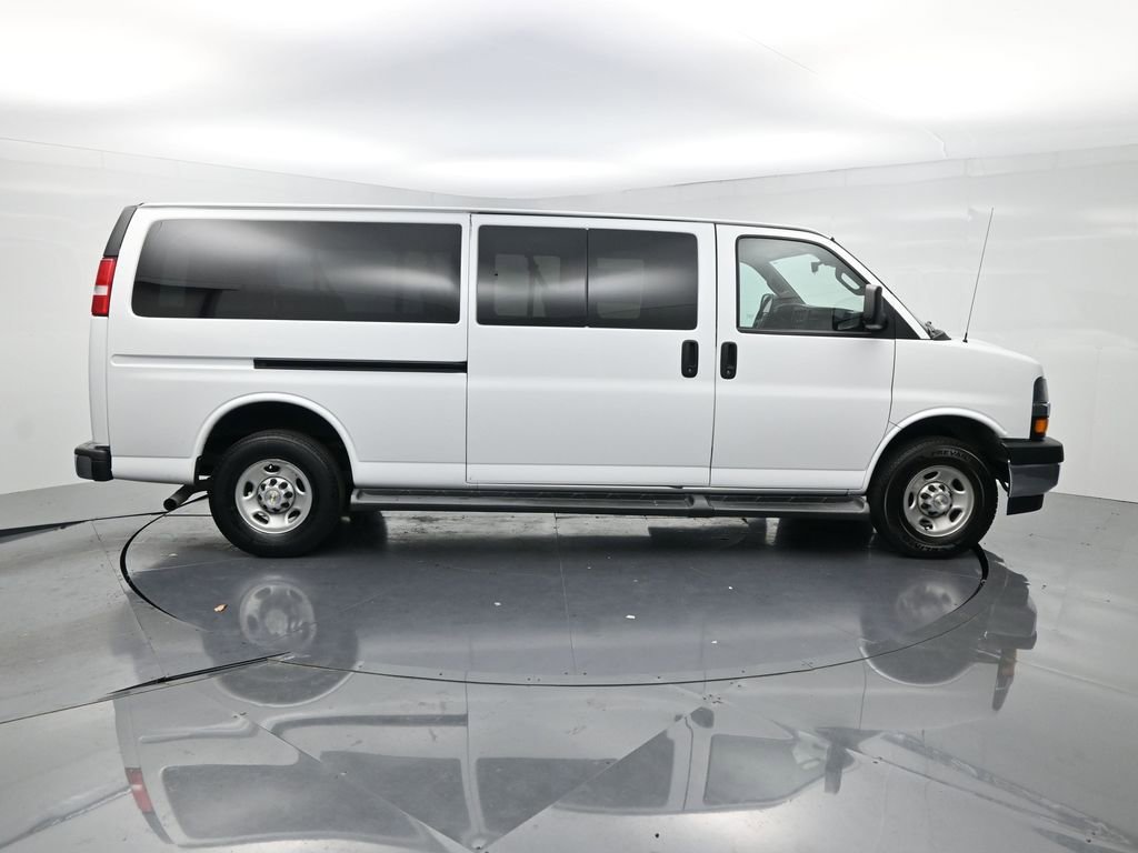 Used 2023 Chevrolet Express 3500 LT w/ LT Preferred Equipment Group RWD image 4