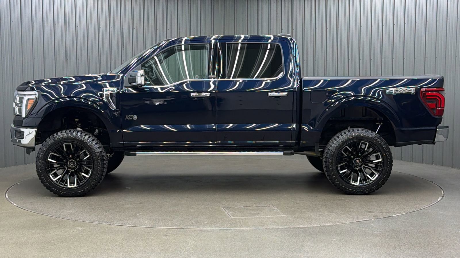 Used 2025 Ford F150 Lariat w/ Tow/Haul Package image 2