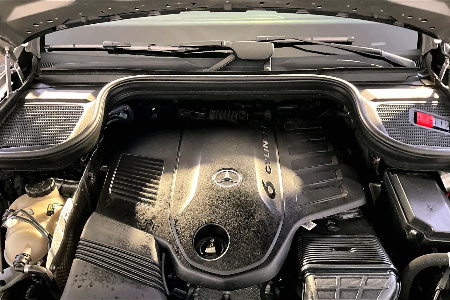 Used 2020 Mercedes-Benz GLS 450 4MATIC image 30