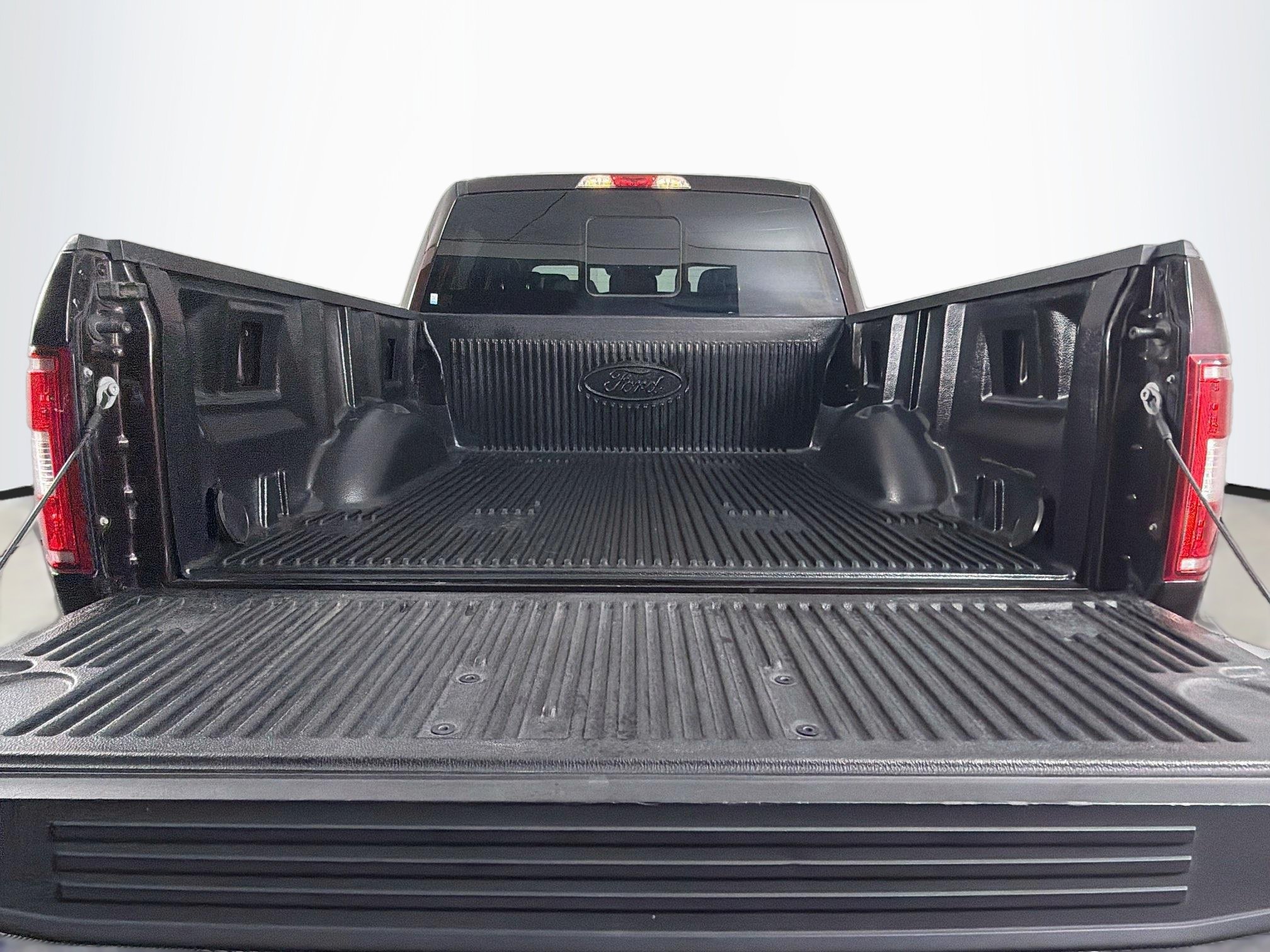 Used 2018 Ford F150 XLT w/ Equipment Group 302A Luxury AWD/4WD image 30