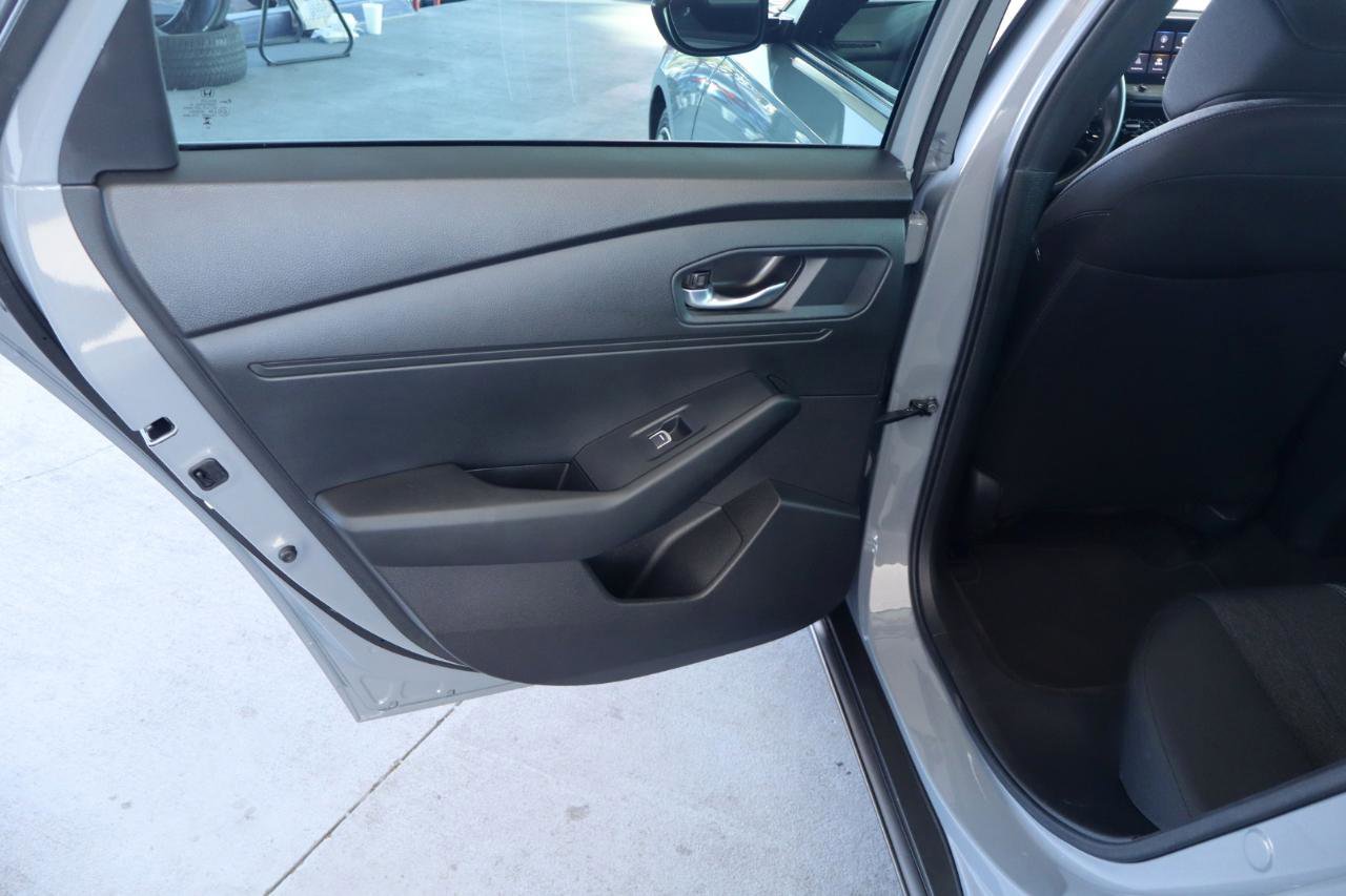 Used 2025 Honda Accord Sport image 30