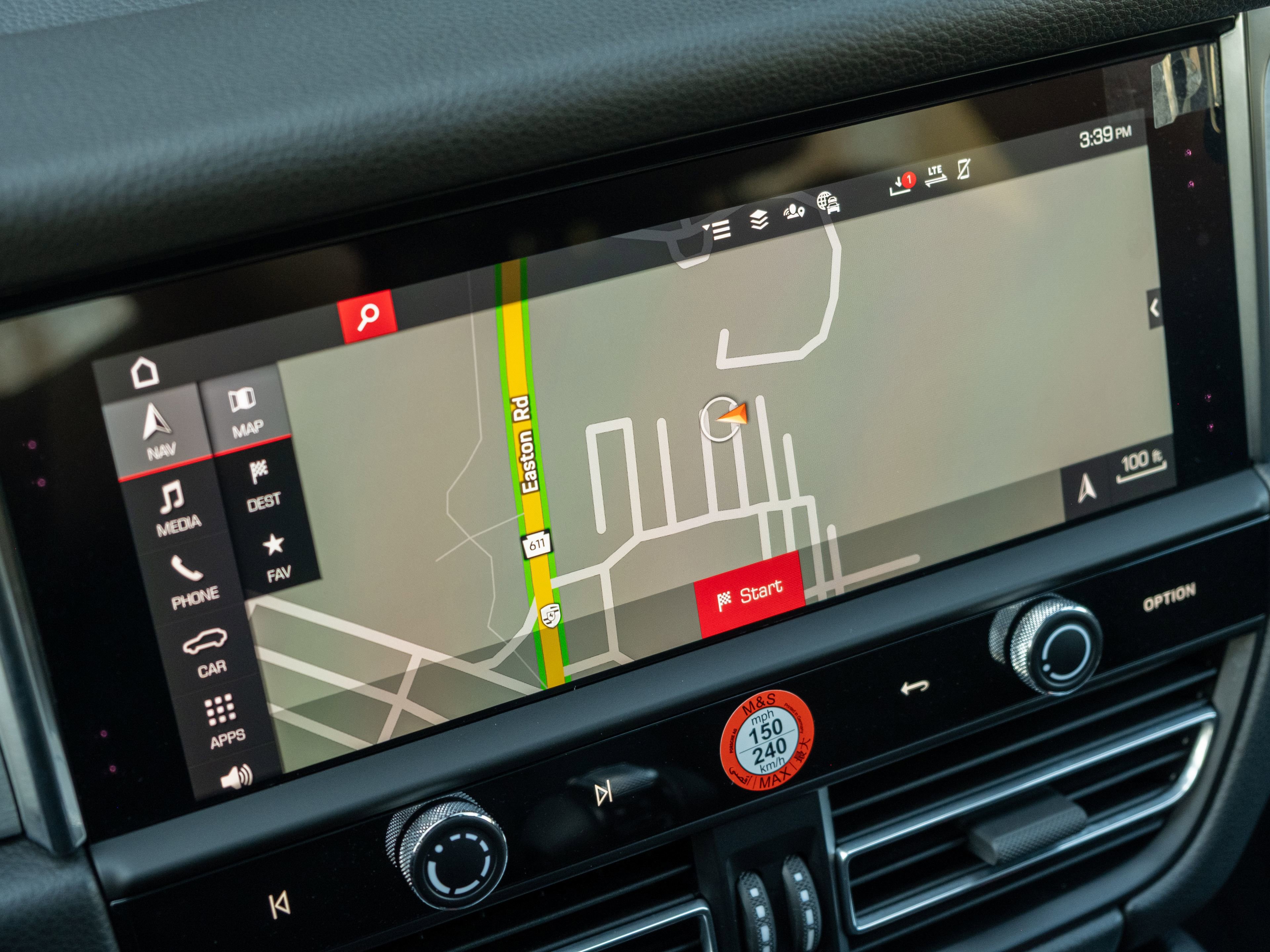 Certified 2026 Porsche Macan AWD/4WD image 32