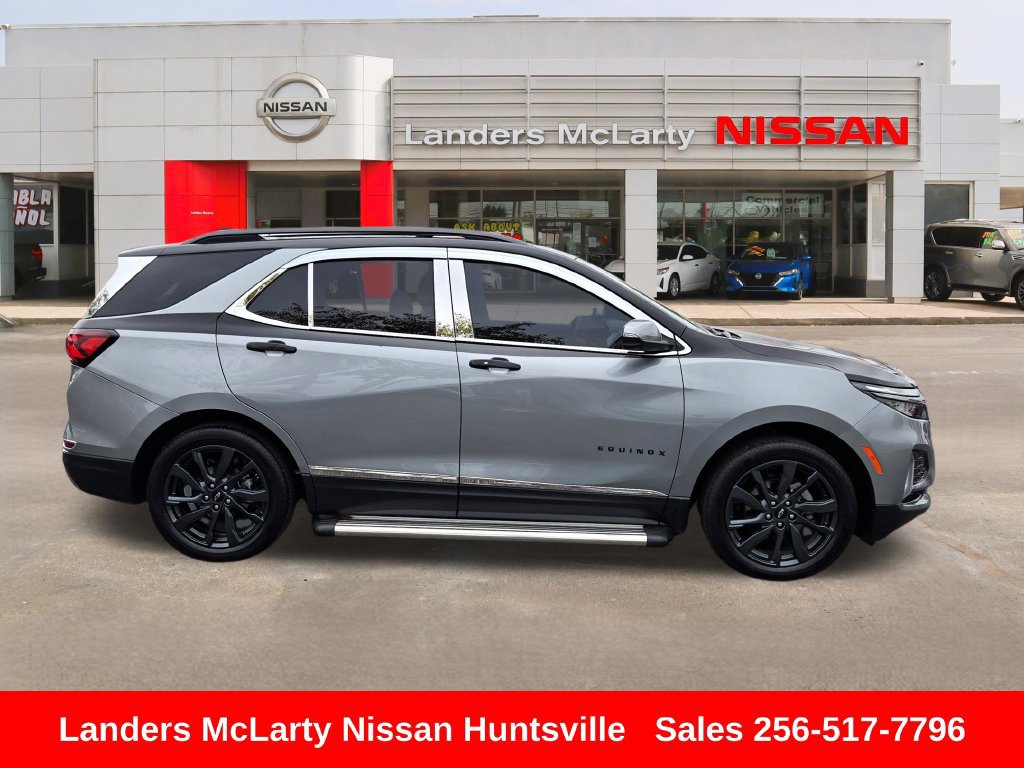 Used 2023 Chevrolet Equinox RS w/ RS Leather Package FWD image 2