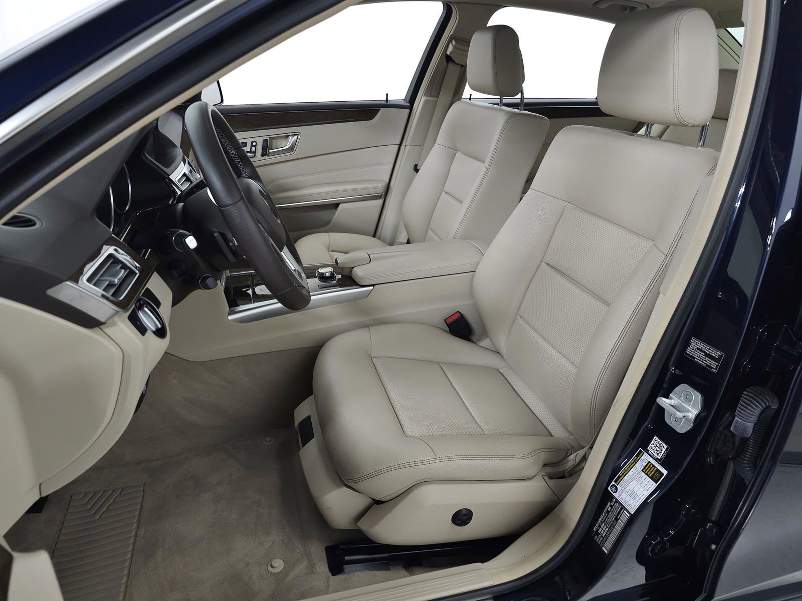 Used 2014 Mercedes-Benz E 350 4MATIC Sedan image 15