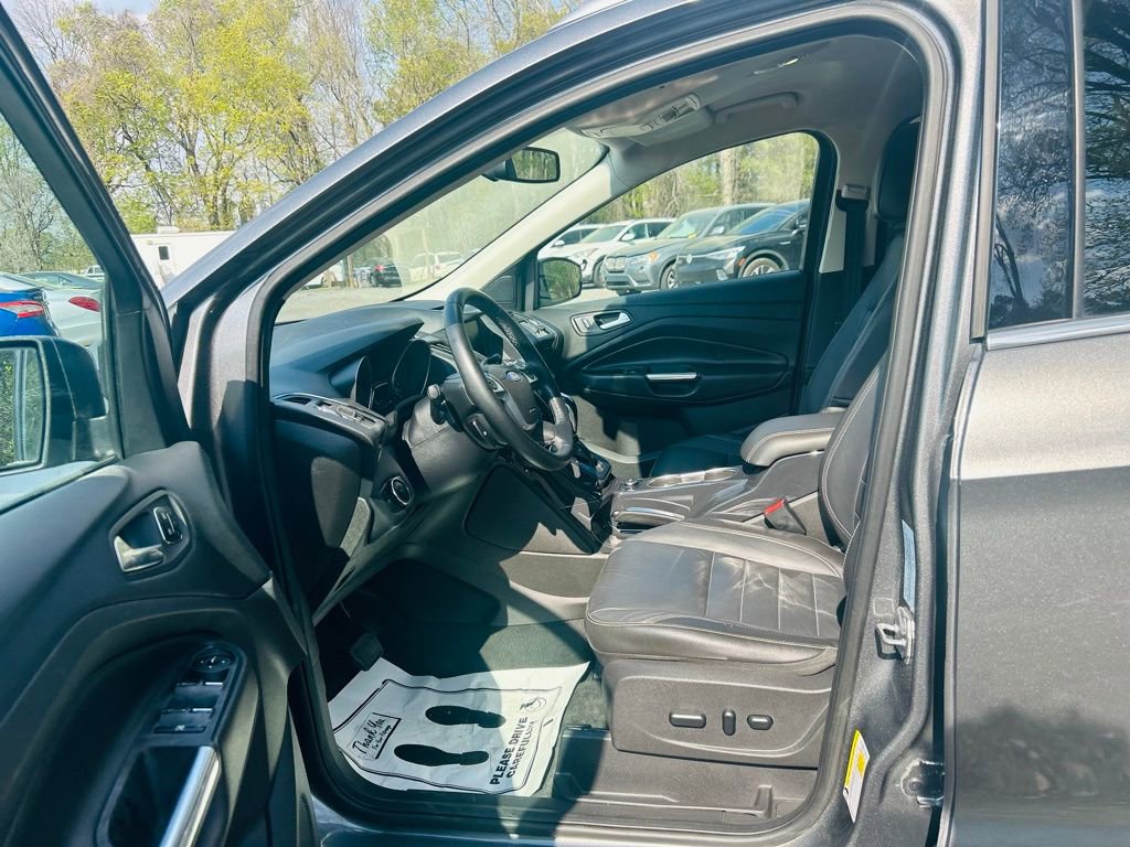 Used 2014 Ford Escape Titanium w/ Equipment Group 401A image 19