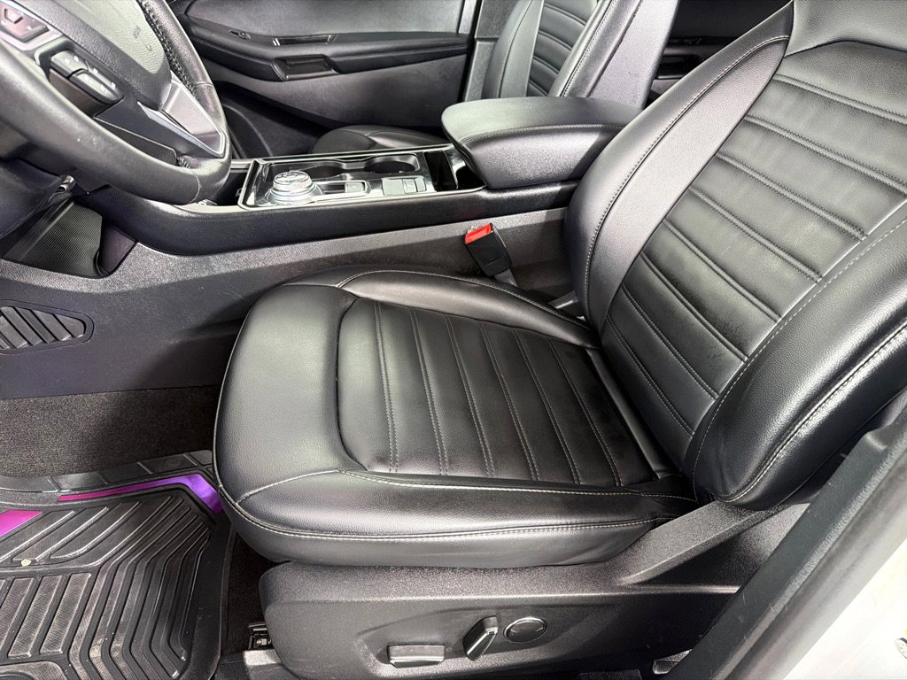 Used 2019 Ford Edge SEL w/ Equipment Group 201A AWD/4WD image 11