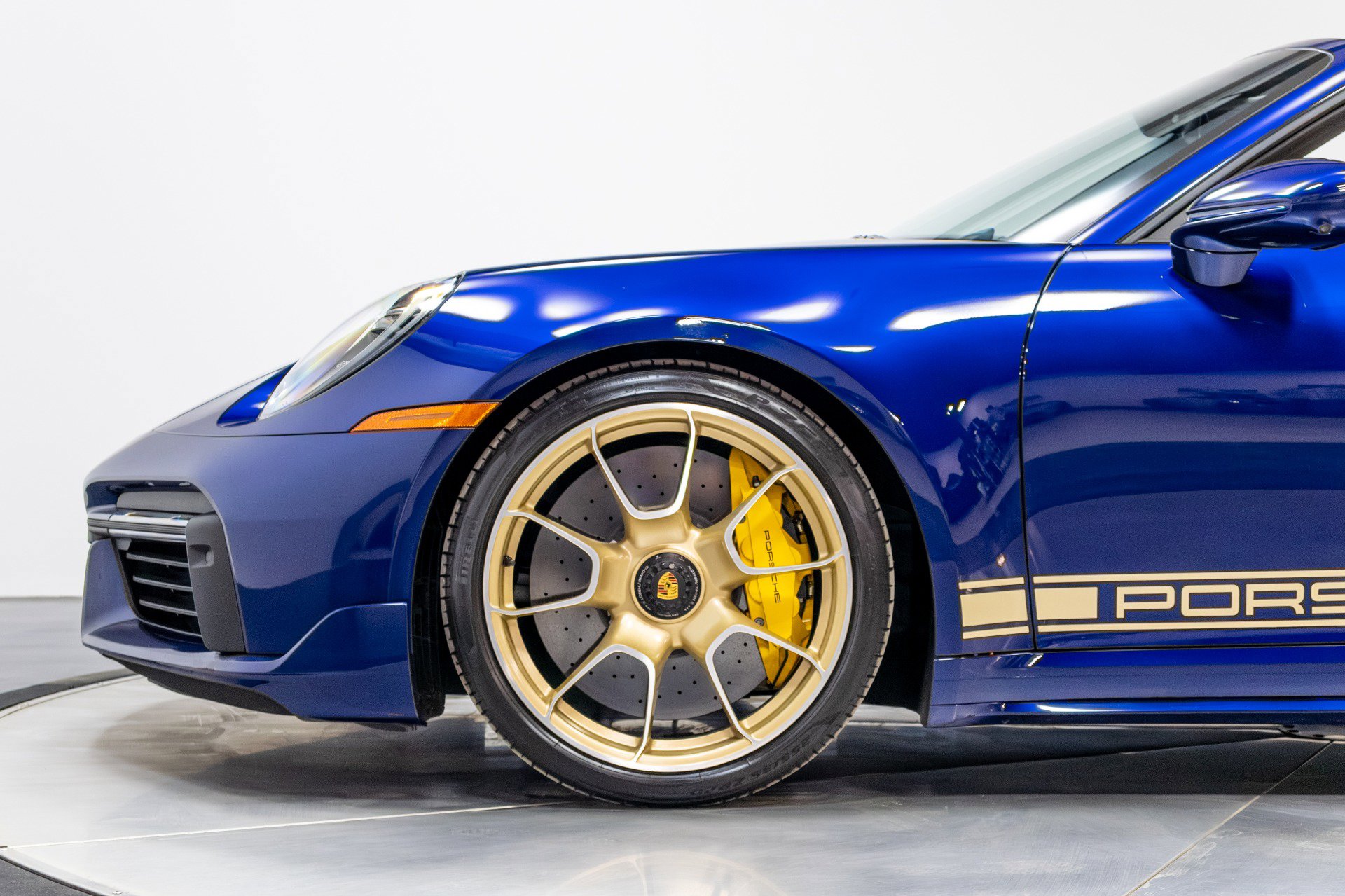 Used 2021 Porsche 911 Turbo S image 40