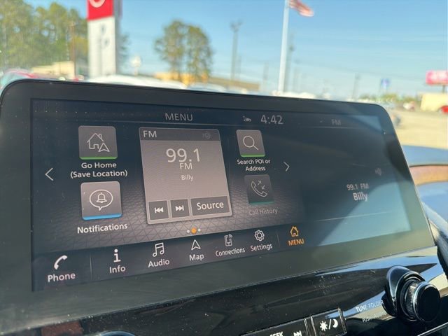 Used 2022 Nissan Armada SL w/ Captain's Chairs Package image 30