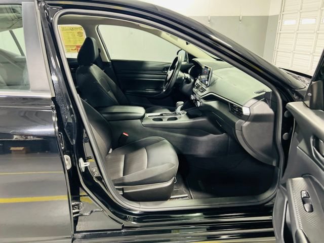 Used 2025 Nissan Altima 2.5 S FWD image 33