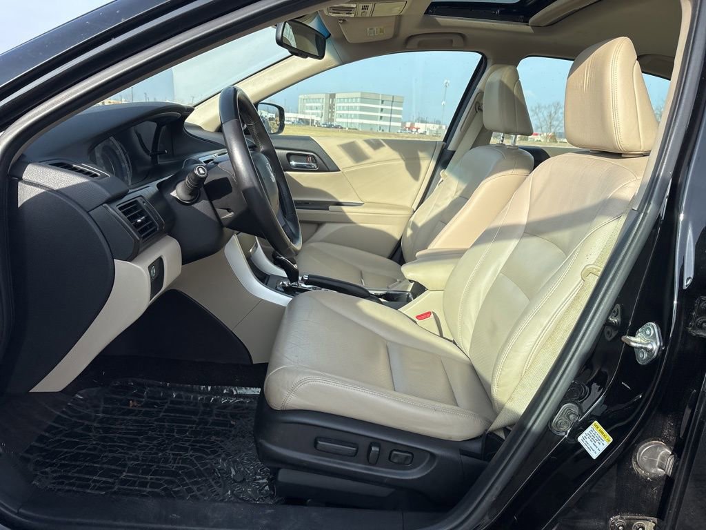 Used 2015 Honda Accord EX-L image 15