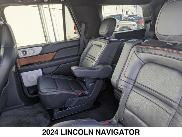 New 2024 Lincoln Navigator Black Label image 12