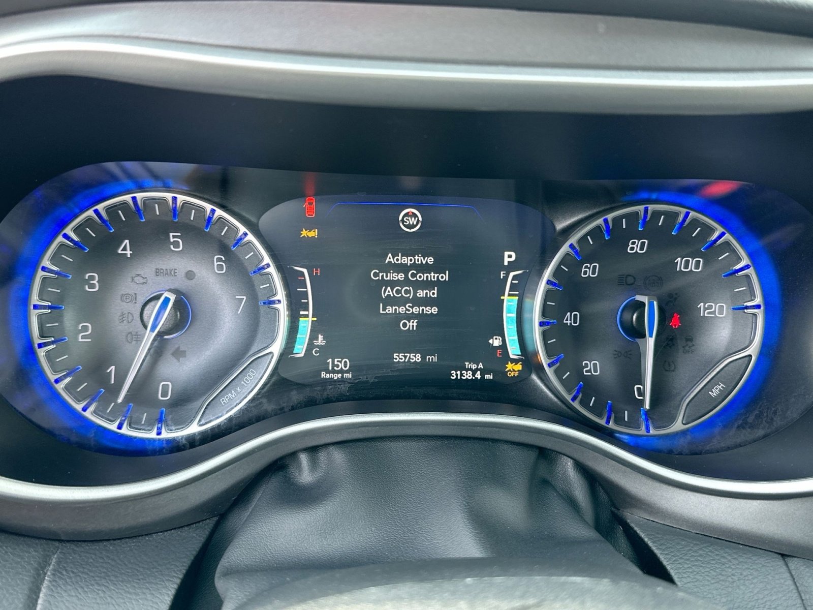 Used 2023 Chrysler Pacifica Touring-L image 19