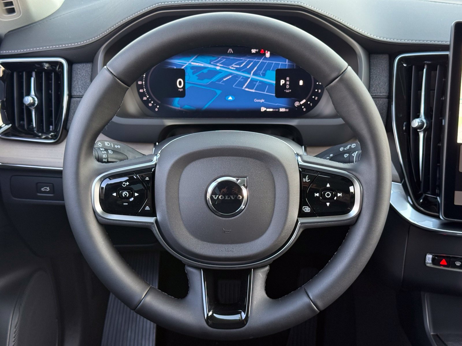 New 2027 Volvo XC90 B6 Plus AWD/4WD image 36
