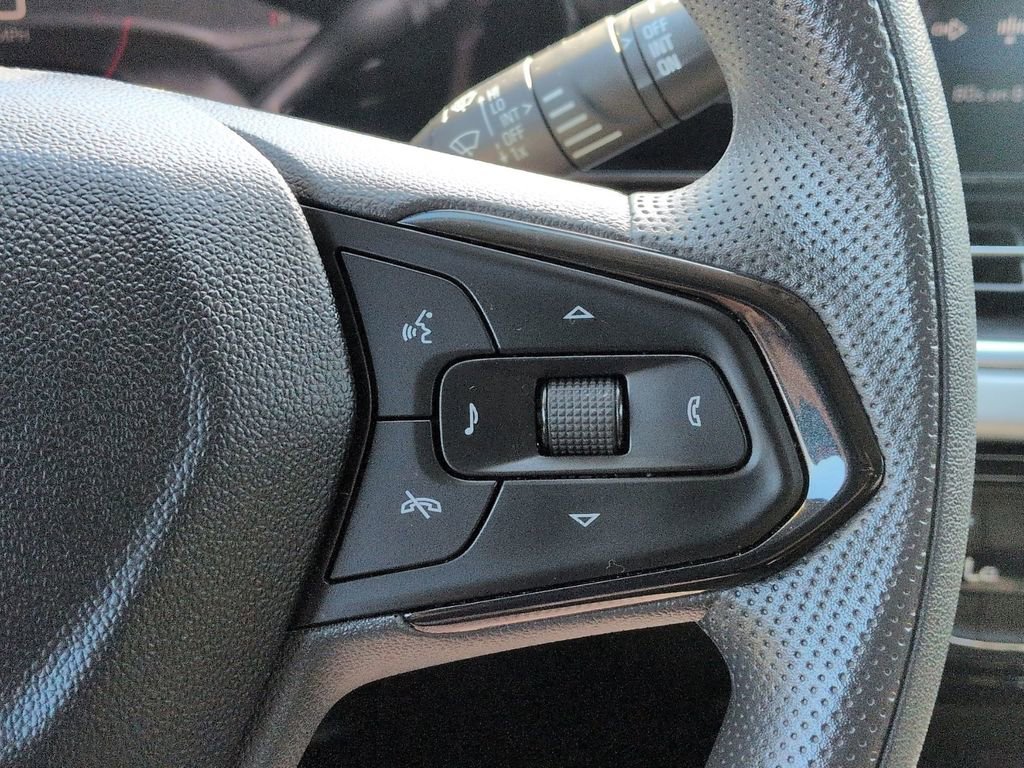 Certified 2025 Chevrolet Trax LT image 14