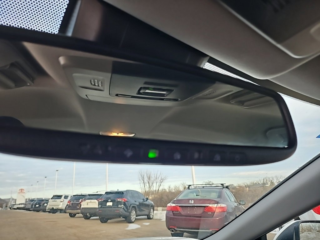 Used 2020 Toyota Camry LE image 20