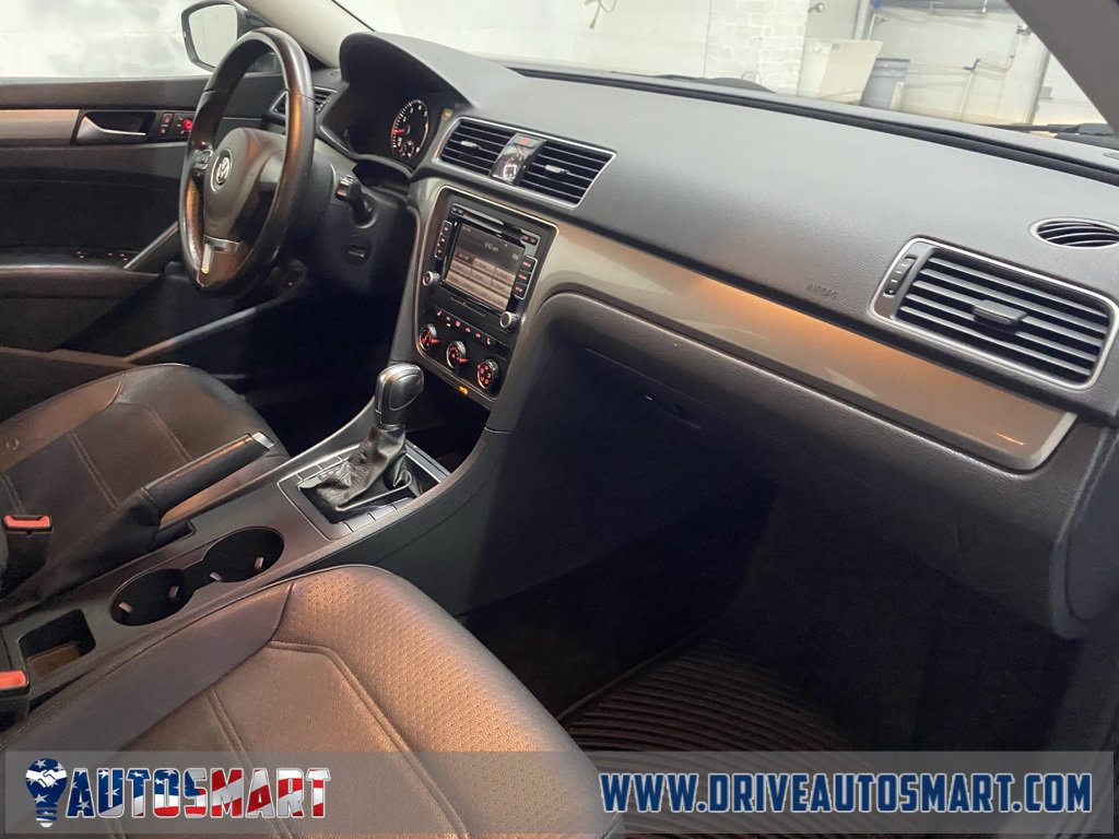 Used 2015 Volkswagen Passat 1.8T Limited Edition image 24