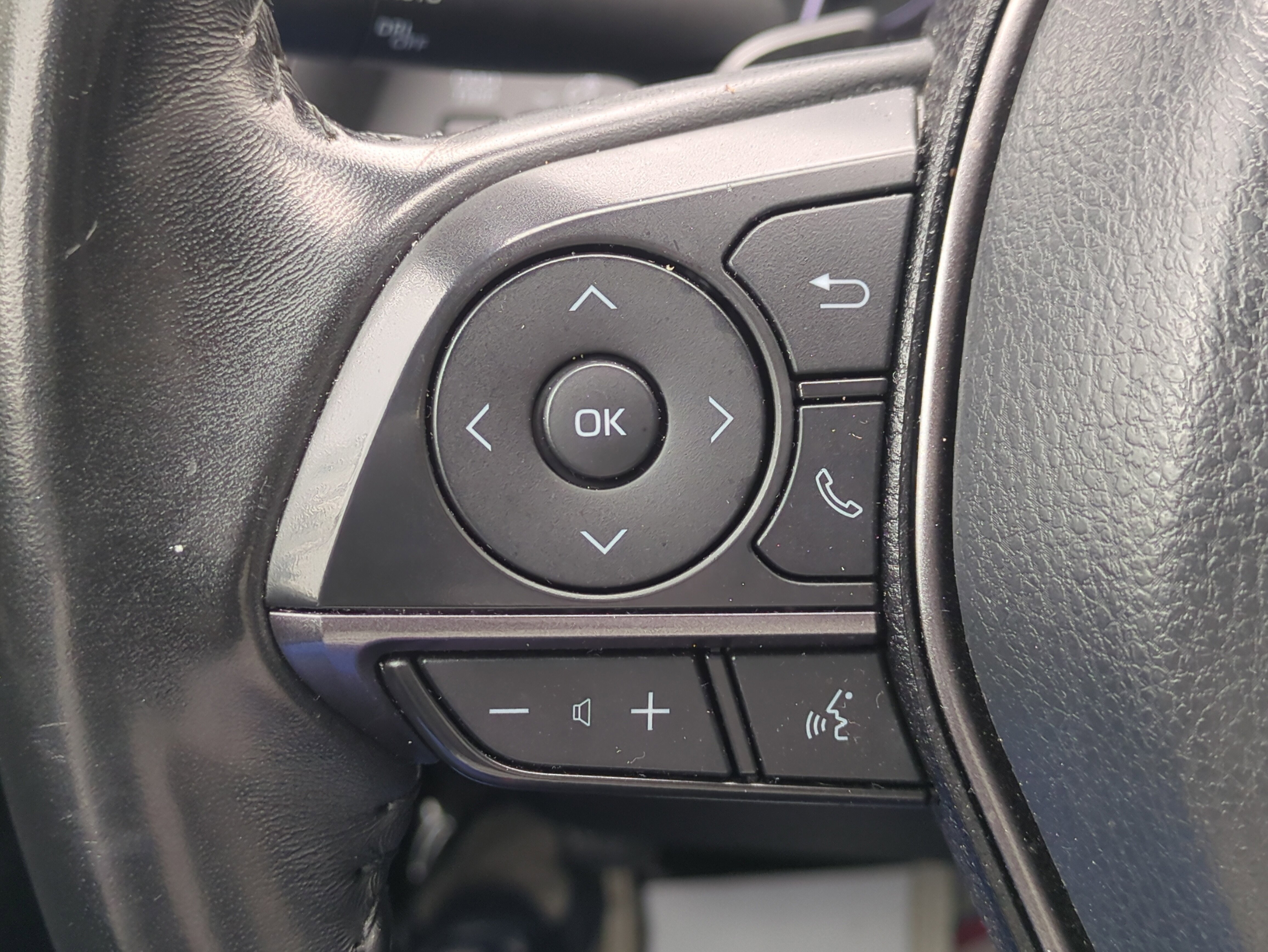 Used 2023 Toyota Camry SE image 26