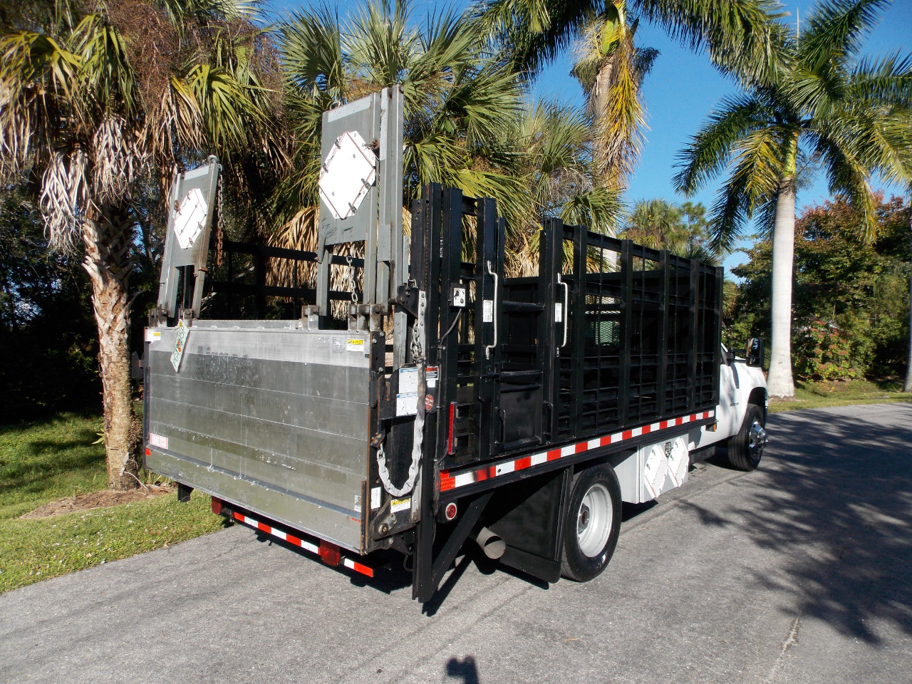 Used 2012 GMC Sierra 3500 SLE w/ SLE Preferred Package image 3