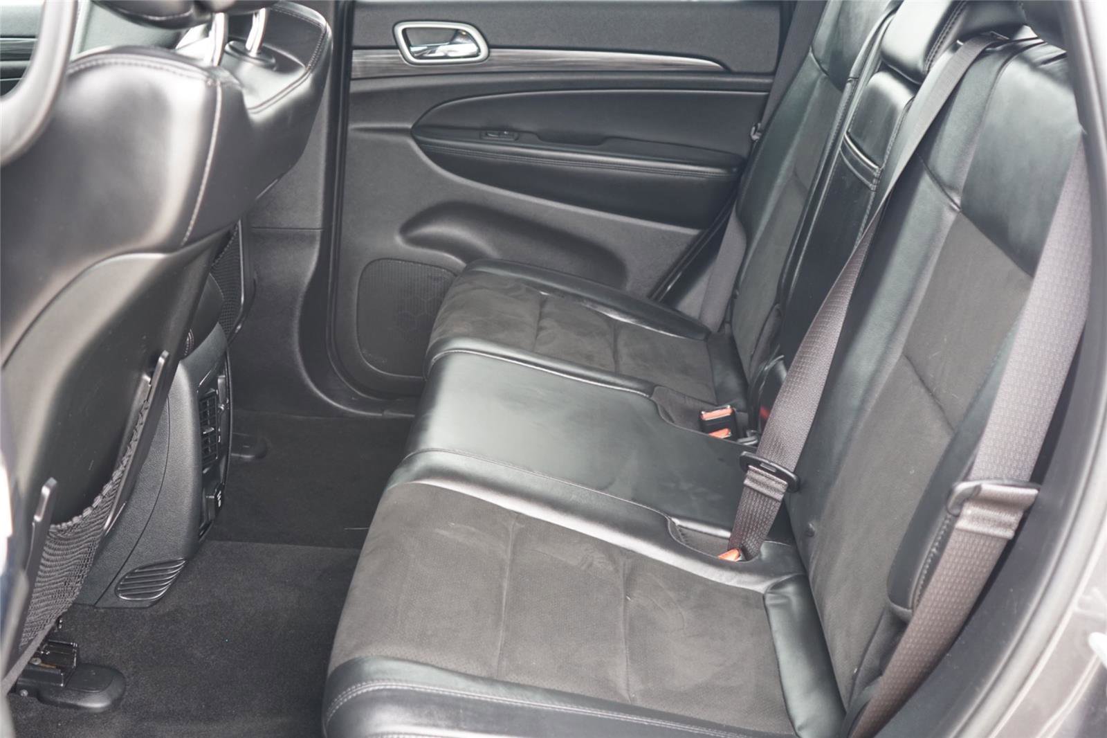 Used 2019 Jeep Grand Cherokee Altitude AWD/4WD image 23
