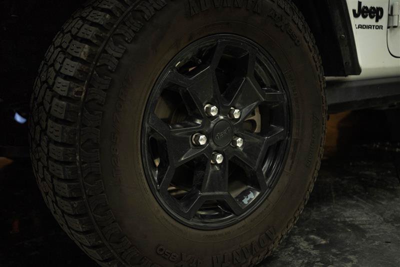 Used 2021 Jeep Gladiator Sport AWD/4WD image 3