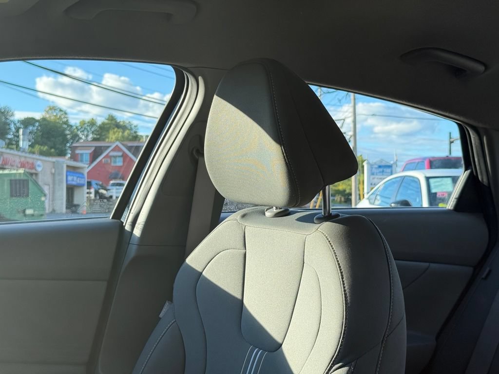 Used 2024 Hyundai Elantra SEL FWD image 24