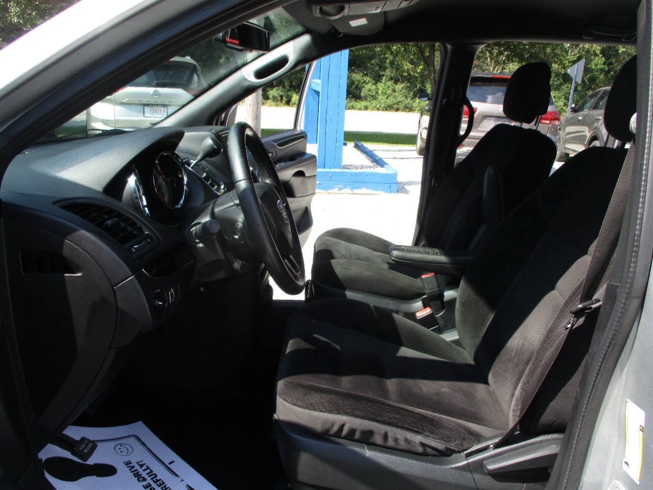 Used 2018 Dodge Grand Caravan SE FWD image 20