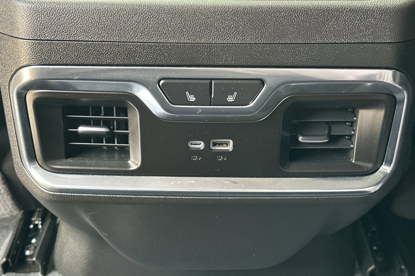 Certified 2024 GMC Sierra 2500 Denali w/ Denali Reserve Package image 15