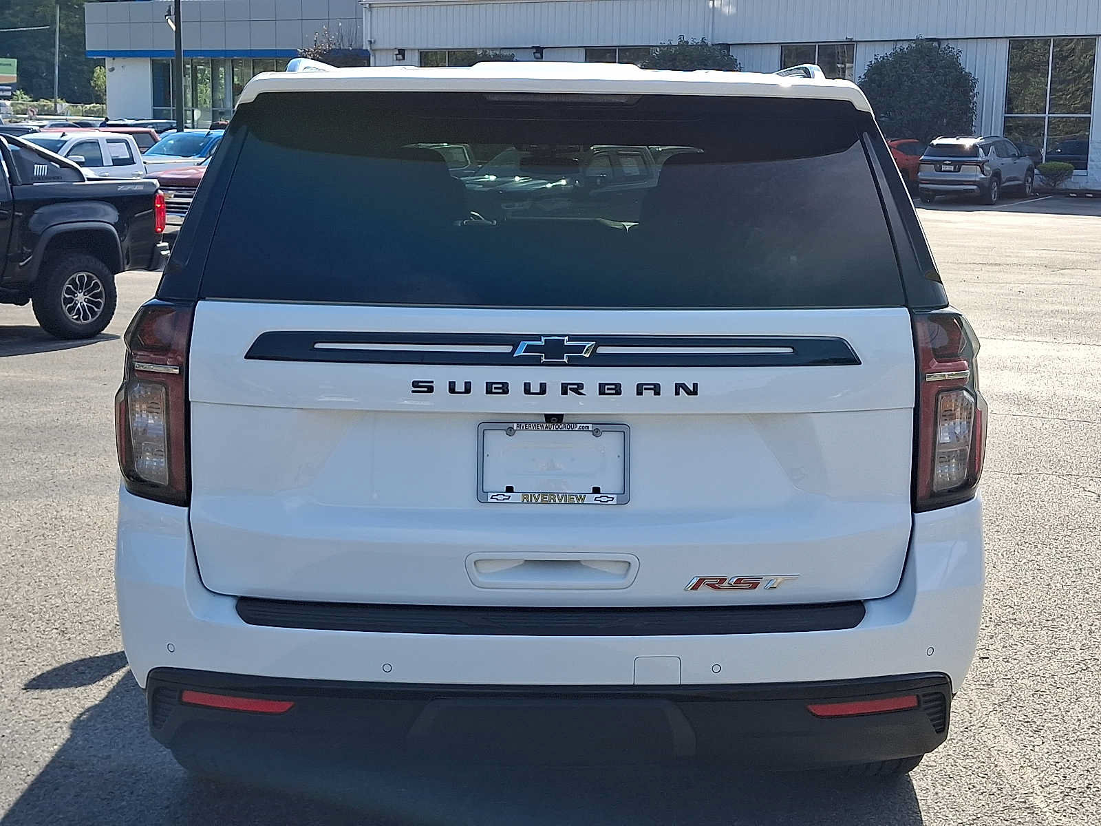 Used 2023 Chevrolet Suburban RST AWD/4WD image 5