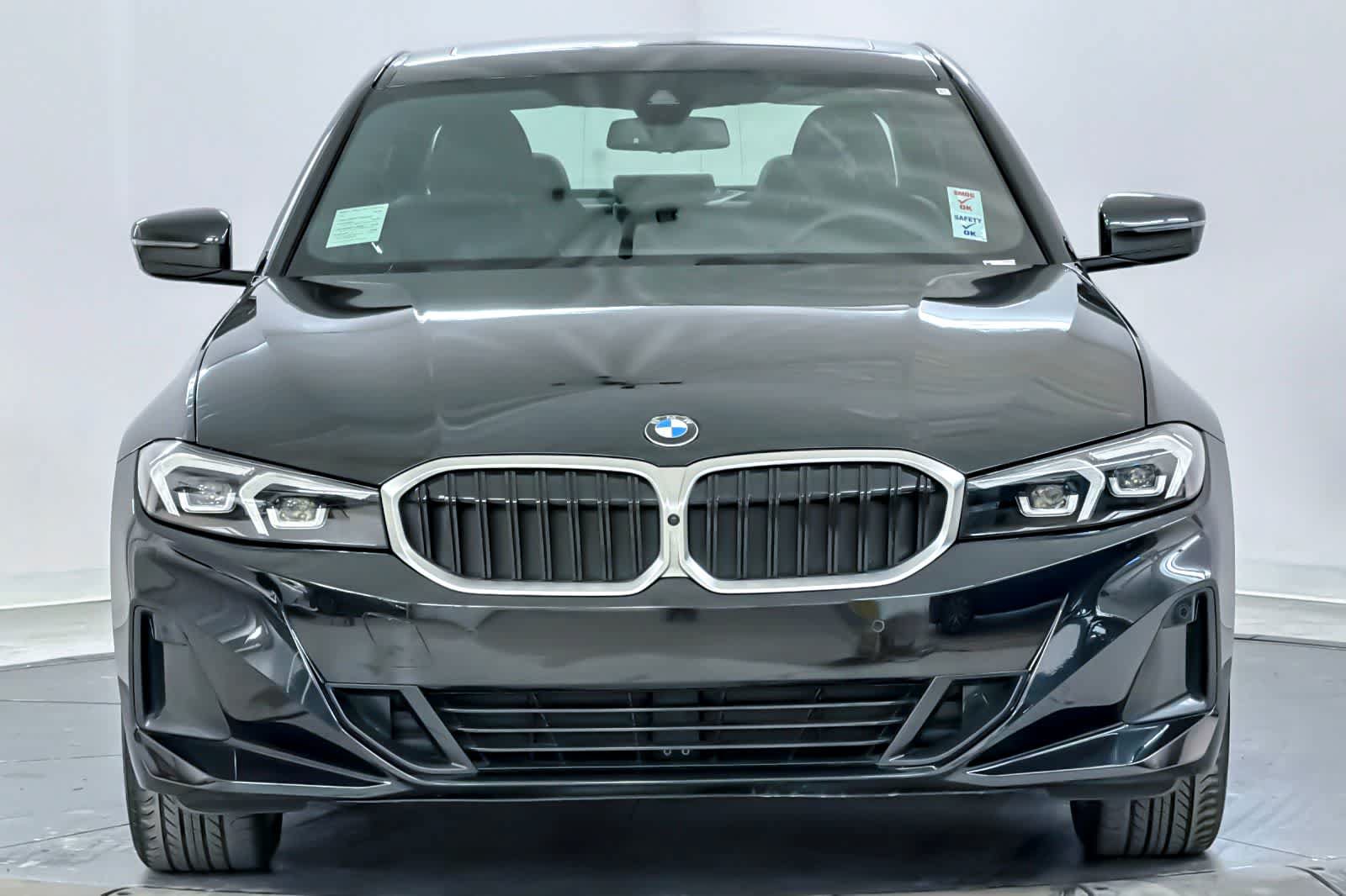 Used 2023 BMW 330i Sedan w/ Premium Package RWD image 10