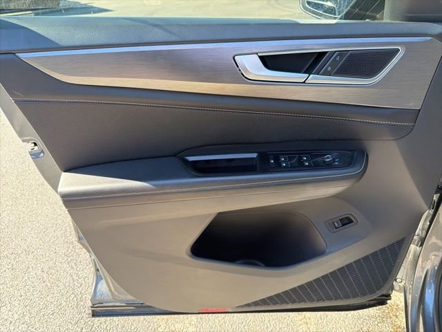 Used 2024 Volkswagen Atlas Cross Sport SE image 23